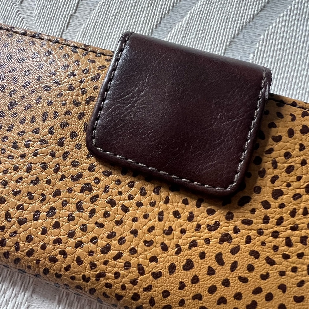 Fossil Leopard Print Wallet - Picture 2 of 7